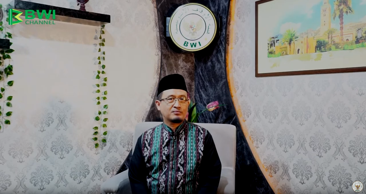 Dr. Atabik Luthf- - Mengembangkan Wakaf Produktif