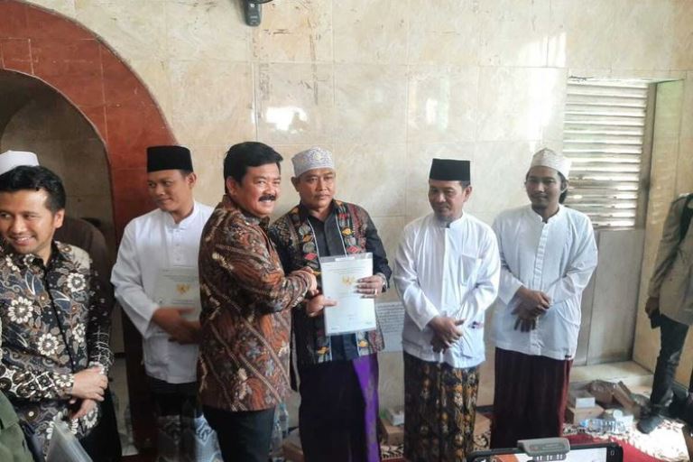 Pesantren Eks Markas Pertempuran 10 November  Surabaya   Terima Sertifikat Wakaf